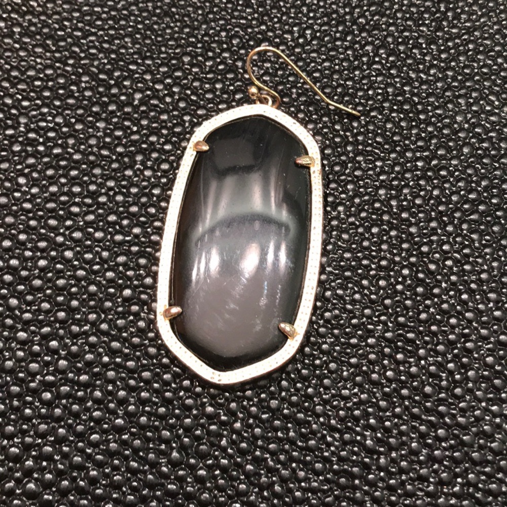 Danielle Black Earring